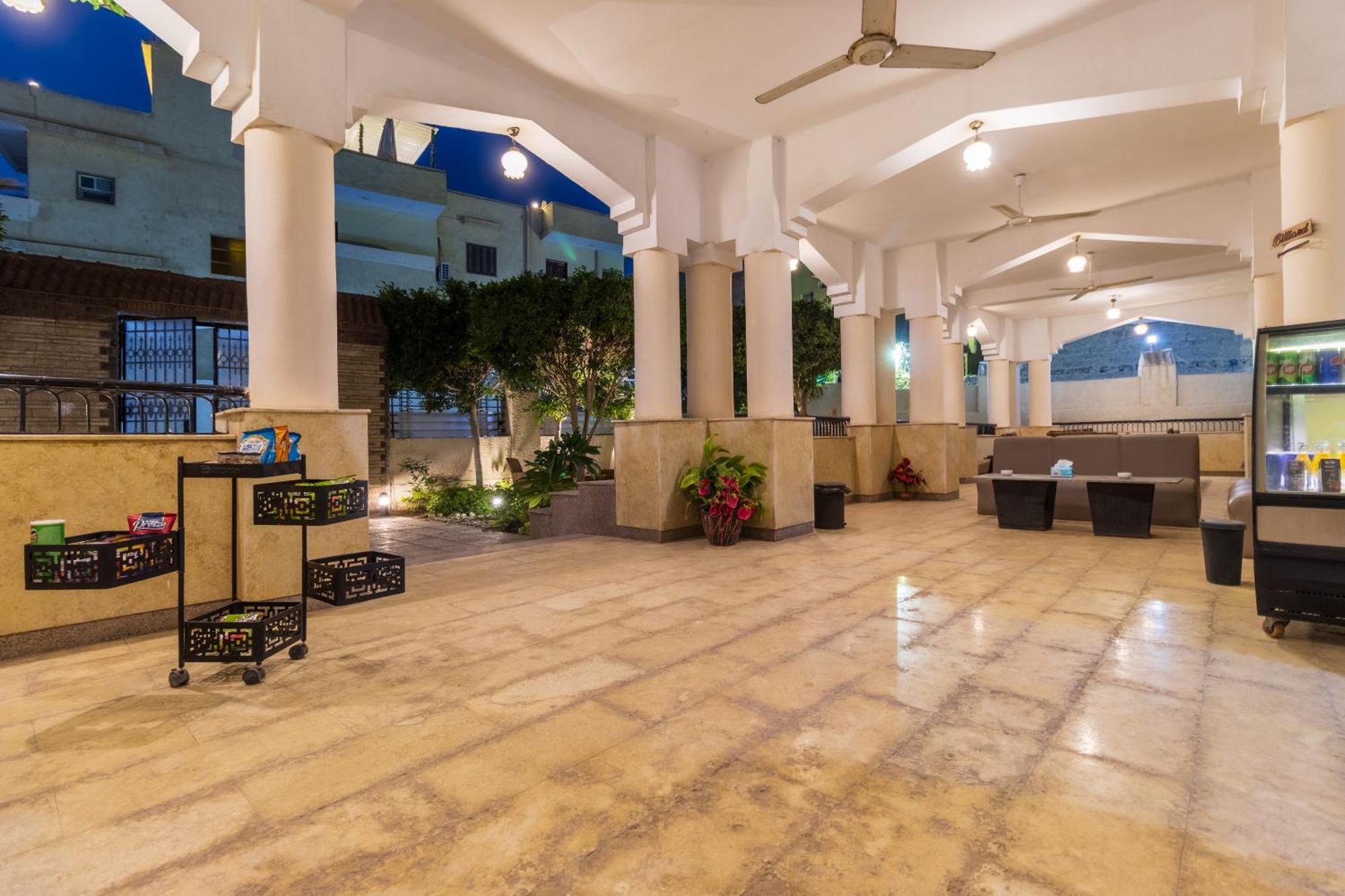 The Grand Pyramids View Hotel Kafret el-Gabal Kültér fotó