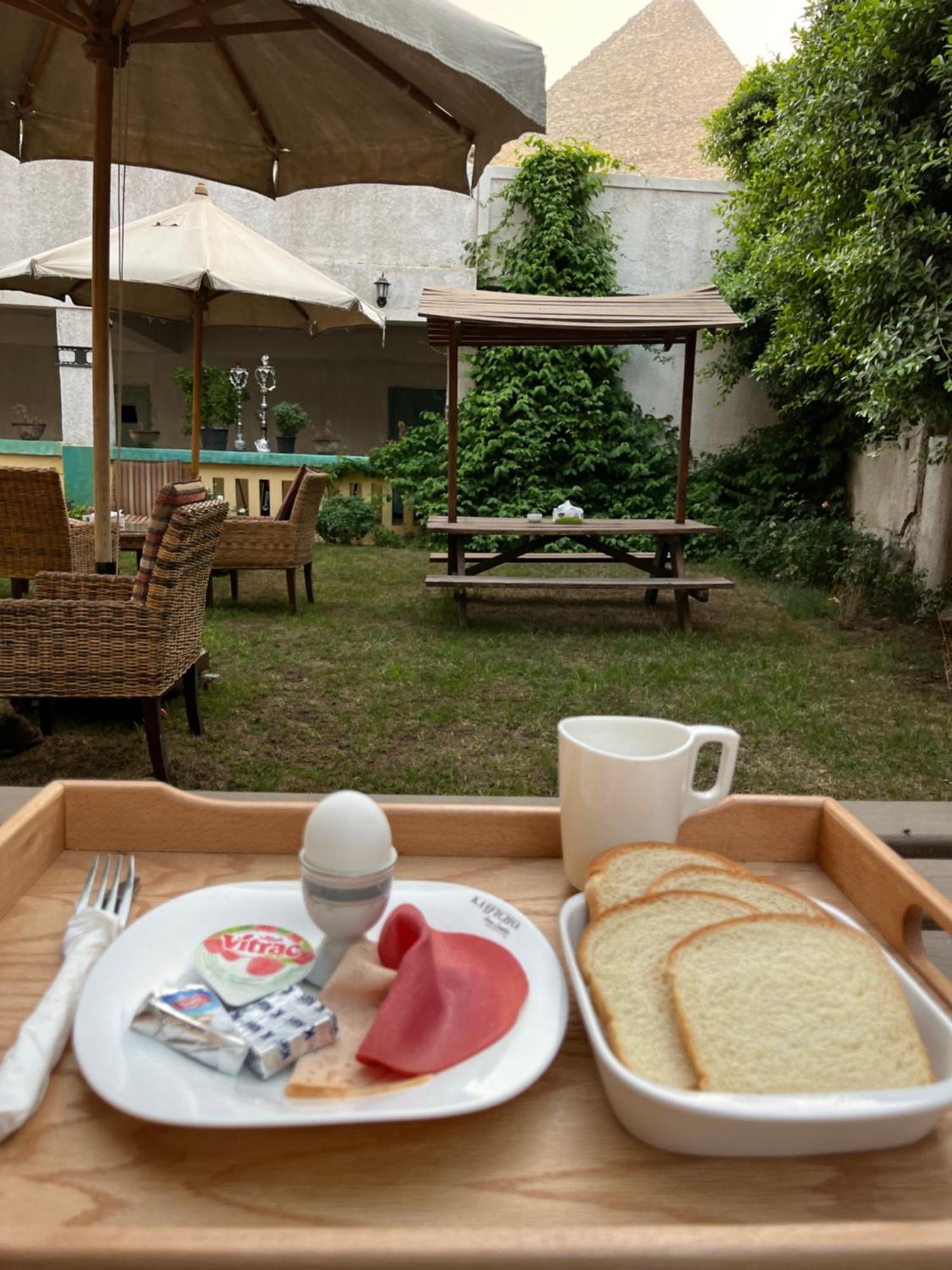 The Grand Pyramids View Hotel Kafret el-Gabal Kültér fotó
